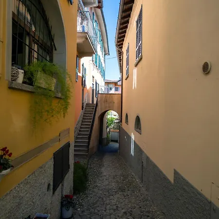 Borgo Dei Nonni - By Lovecomo بيت للعطل ميناجيو